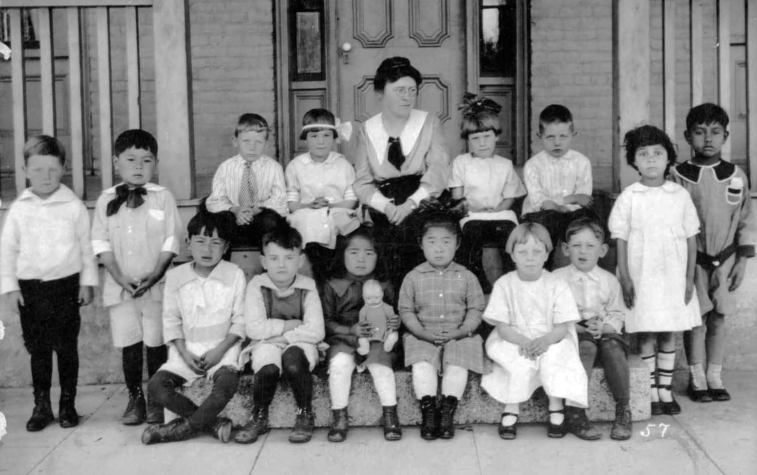 1919_Kindergarten class at fourth street_San Bernardino